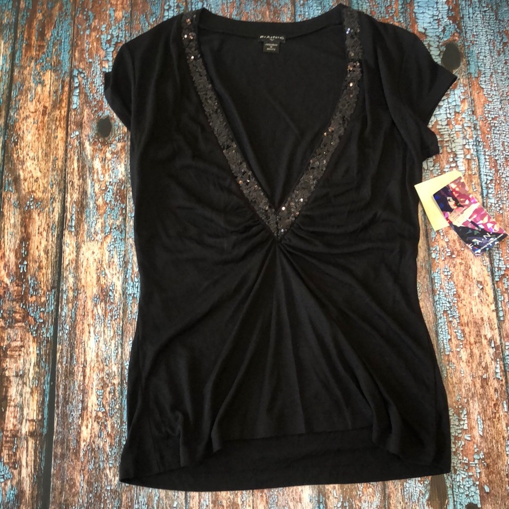 Women’s v-neck